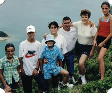 Family Pic., Mom, Dad, Fabio, Sister's Tania, Catia, Pam, & Nicole